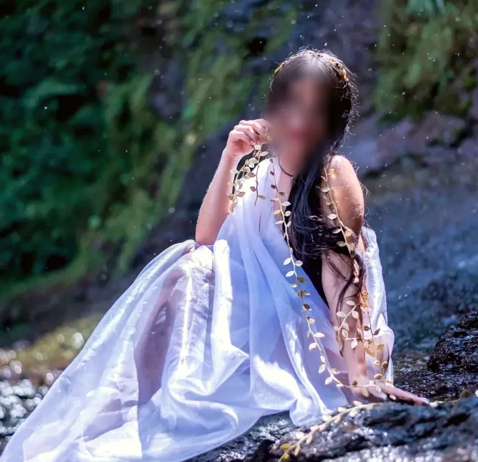 Angelica, 20