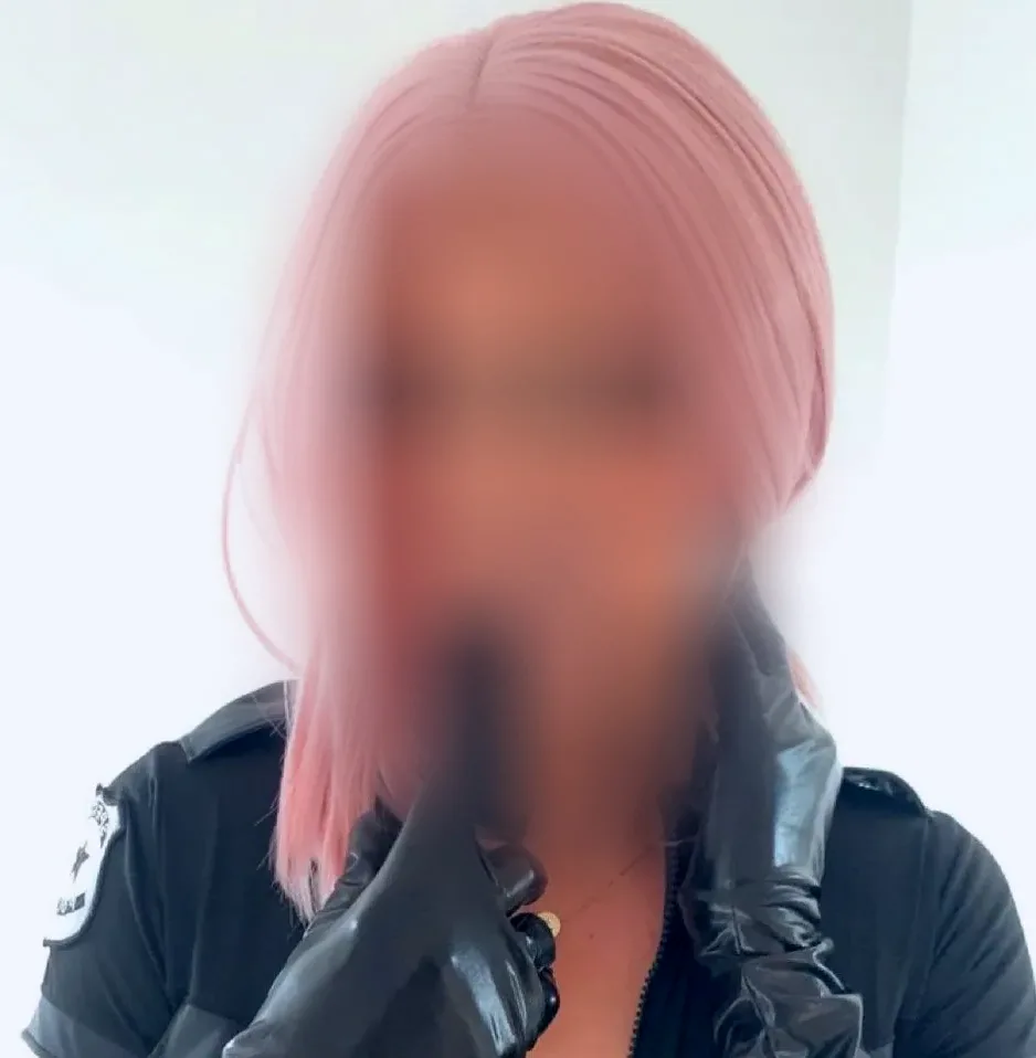 Annika, 35