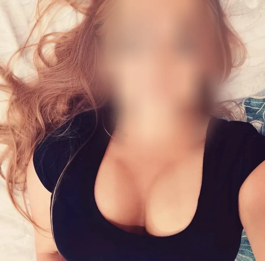 Christina, 32
