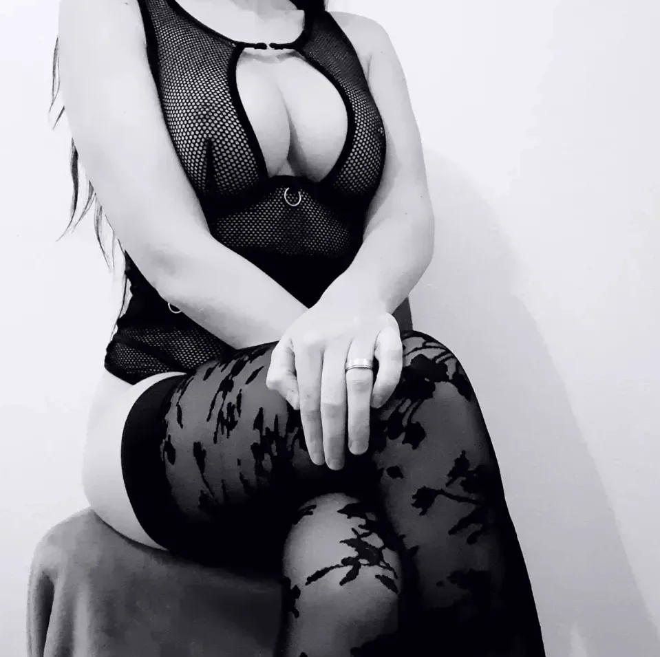 Linda, 34