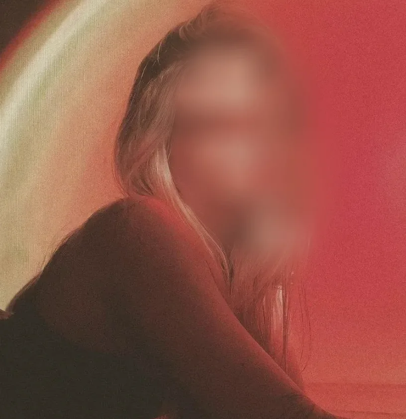 Sofia, 23